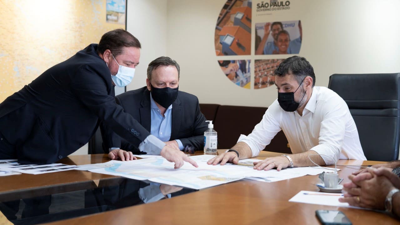 Jundiaí busca parceria com o Estado para construção de moradias para famílias de baixa renda Jundiaí busca parceria com o Estado para construção de moradias para famílias de baixa renda