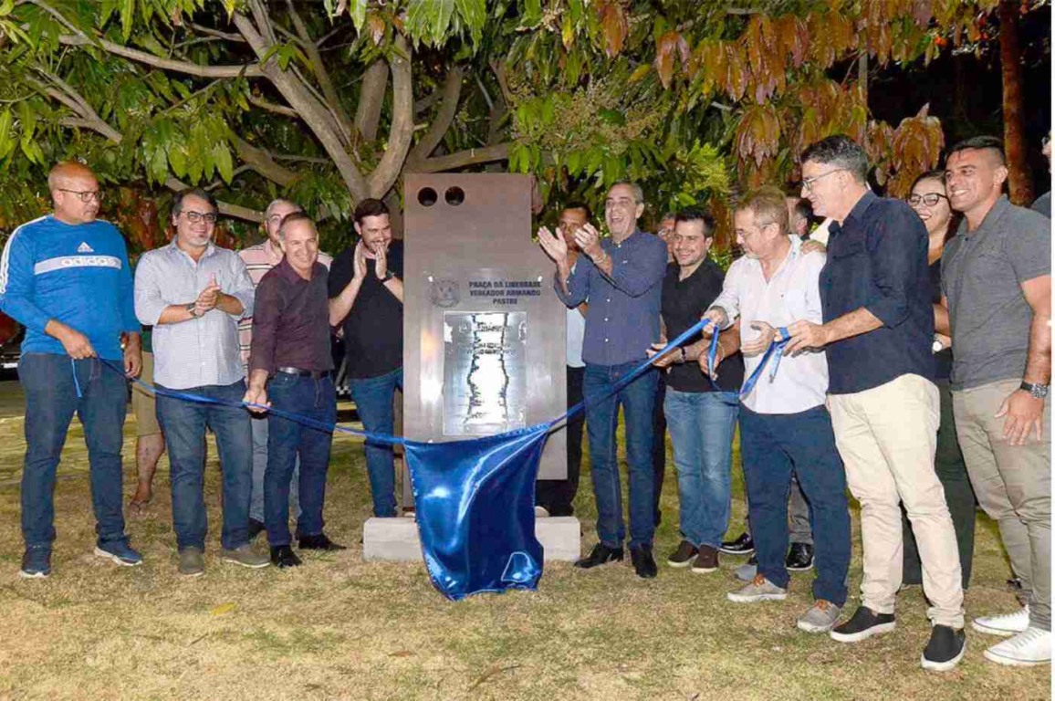 Prefeitura de Várzea Paulista entrega revitalização da Praça da Liberdade Vereador Armando Pastre Prefeitura de Várzea Paulista entrega revitalização da Praça da Liberdade Vereador Armando Pastre