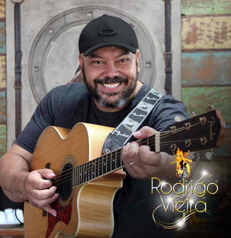 rodrigo vieira-happy hour maxi-compressed