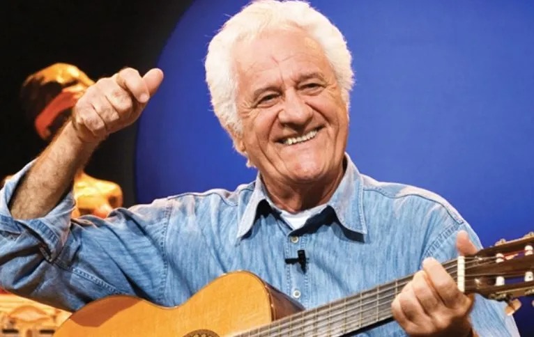 O cantor Rolando Boldrin O cantor Rolando Boldrin