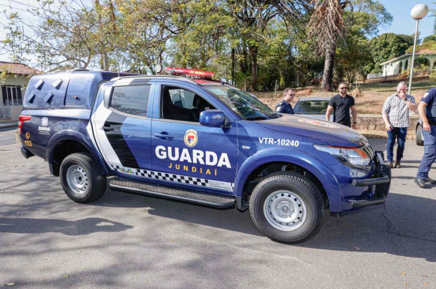 Viatura da Guarda Municipal de Jundiaí estacionada em área rural durante o lançamento da Ronda Rural.