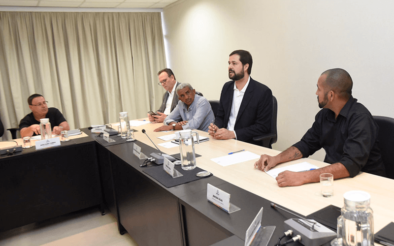 Prefeito e gestores apresentam ações a moradores