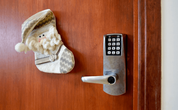 Sistema de tranca eletrônica instalada em porta