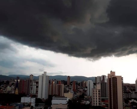 Tempestade em Jundiaí. (Foto: Paulo Maurício Oliveira)