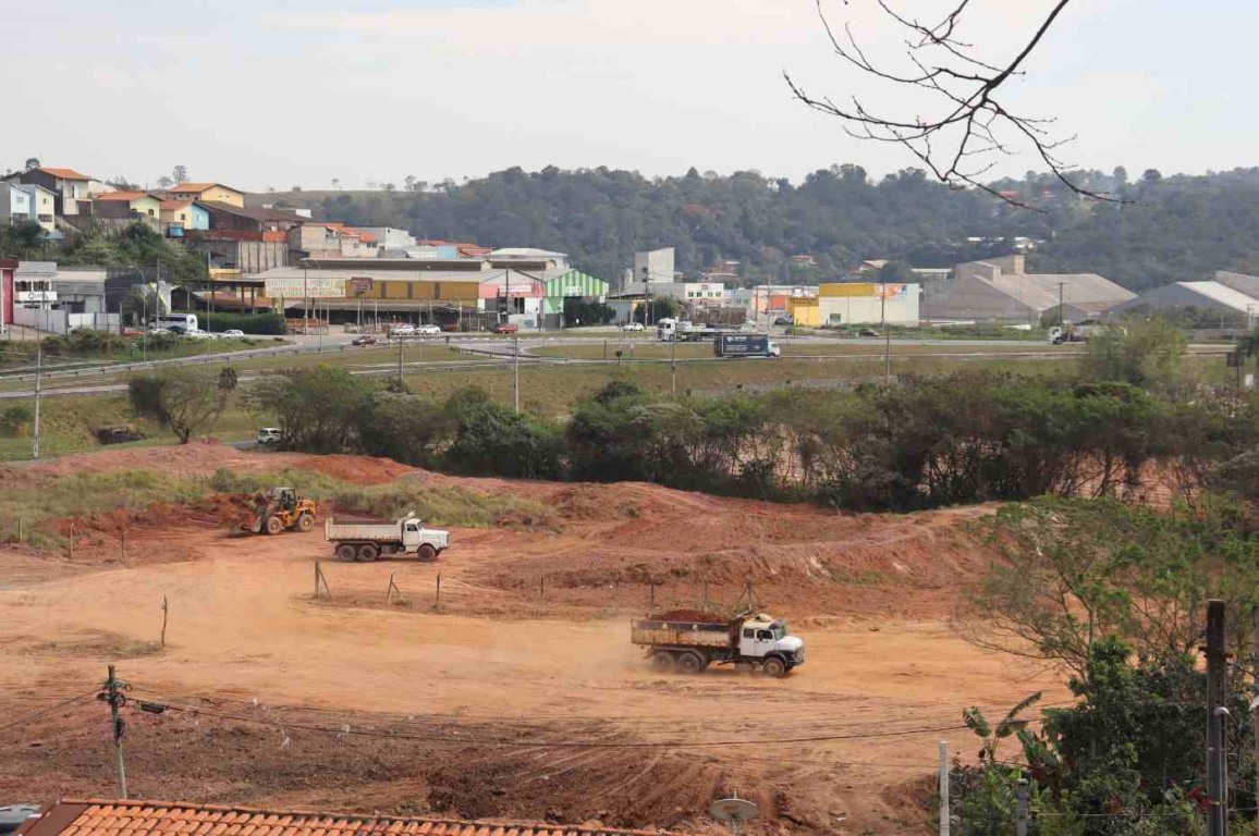 Futuro Parque do Lago, em Campo Limpo Paulista, está em fase de terraplanagem Futuro Parque do Lago, em Campo Limpo Paulista, está em fase de terraplanagem
