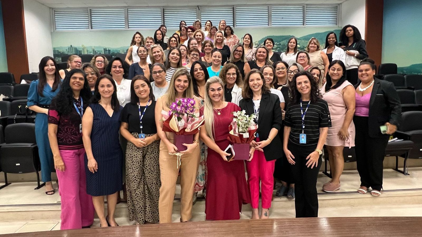 Mulheres em evento do Sebrae.