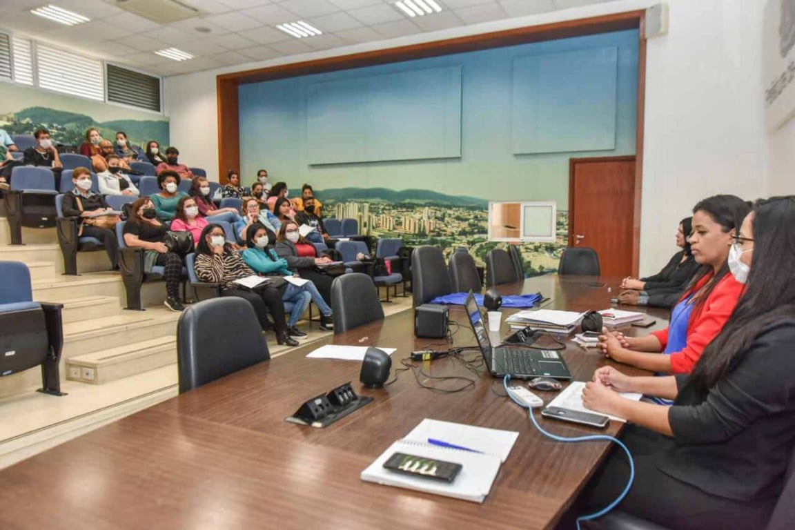 O treinamento reuniu cerca de 70 pessoas no auditório da Prefeitura