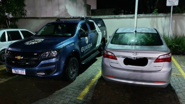 Carro recuperado pelo Apoio Tático de Jundiaí