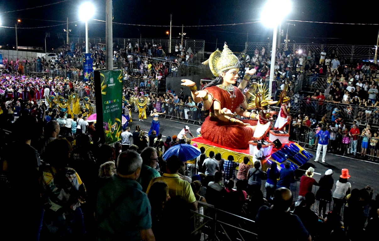 carro alegórico de escola de samba