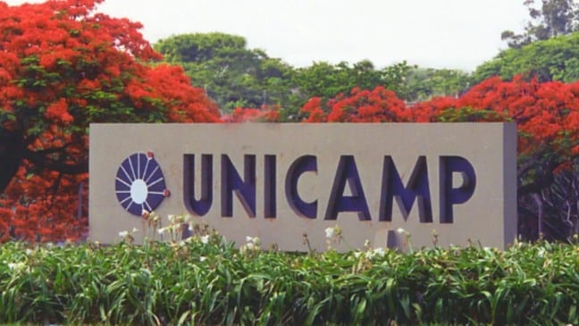 Foto da fachada da Unicamp.