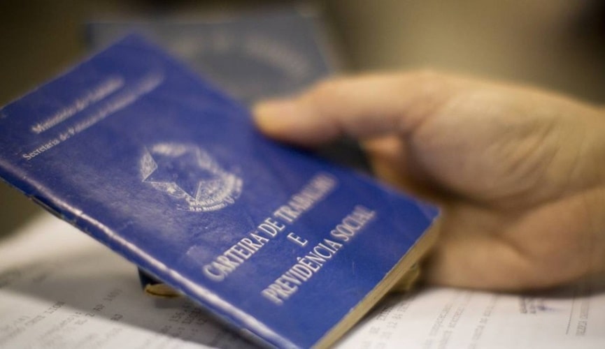 Foto de carteira de trabalho azul Foto de carteira de trabalho azul