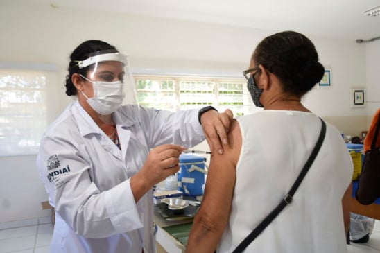 Jundiaí chega à marca de 100 mil doses aplicadas da vacina contra Covid19