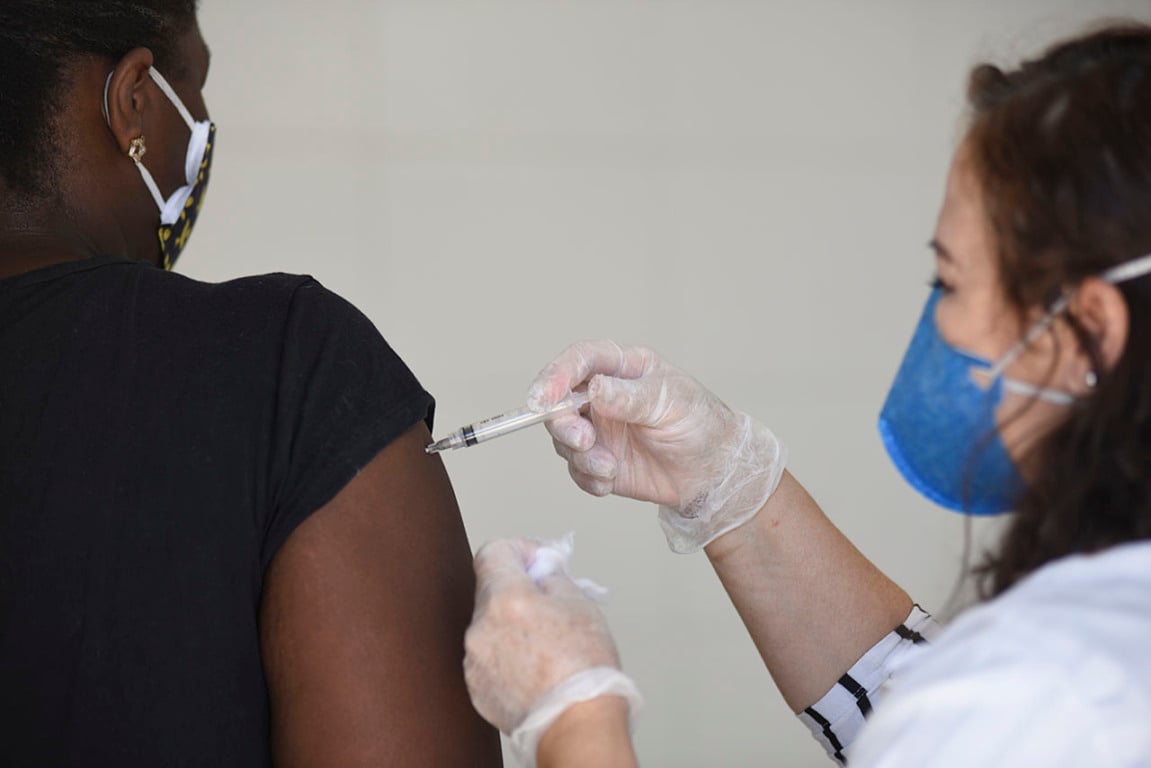 Profissionais de Saúde devem buscar pela vacinação contra gripe nas UBSs em Jundiaí