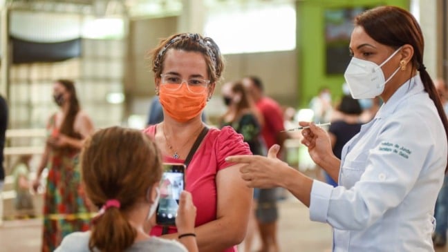 Jundiaí tem vacinação contra COVID-19 até quinta-feira (23)