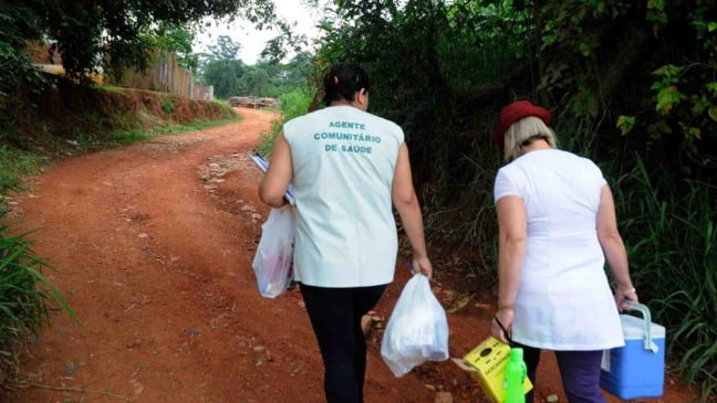 Vacinação casa a casa em Jundiaí.