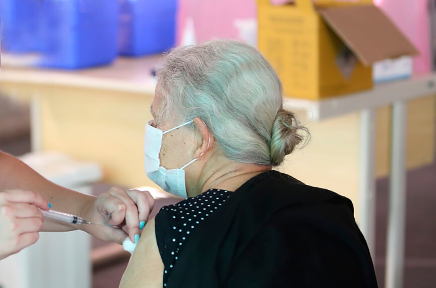 Vacinação em Louveira. (Foto: Divulgação)