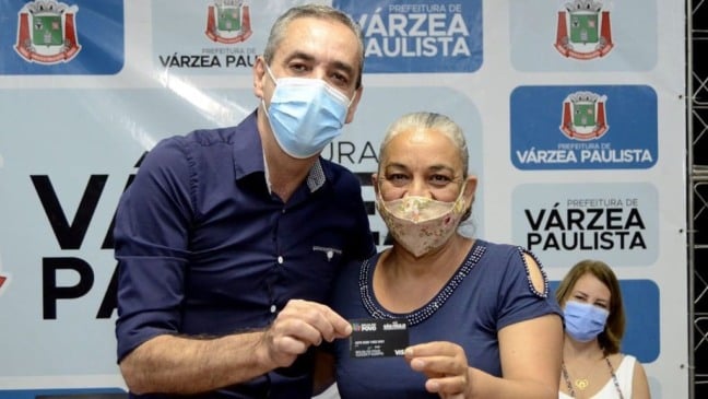Prefeitura de Várzea Paulista realiza entrega de cartões do benefício Vale Gás