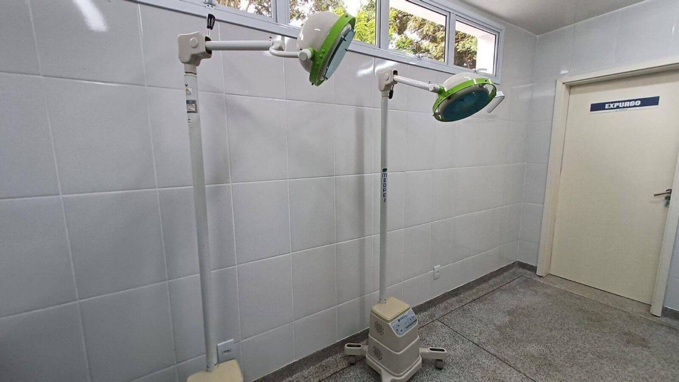 Equipamentos de tratamento veterinários do novo Centro de Bem-Estar Animal de Várzea Paulista.