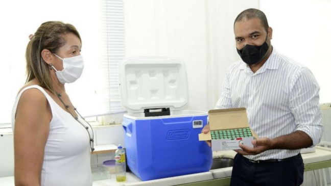 Várzea Paulista recebe doses da vacina Oxford/AstraZeneca