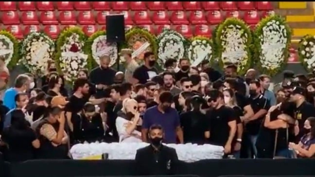 Foto: Reprodução Twitter @mcountry