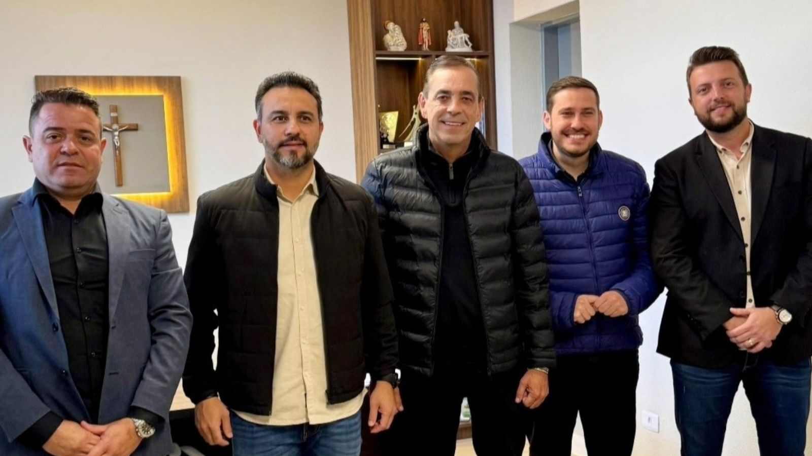 Autoridades estaduais e municipais de Várzea Paulista, em São Paulo.