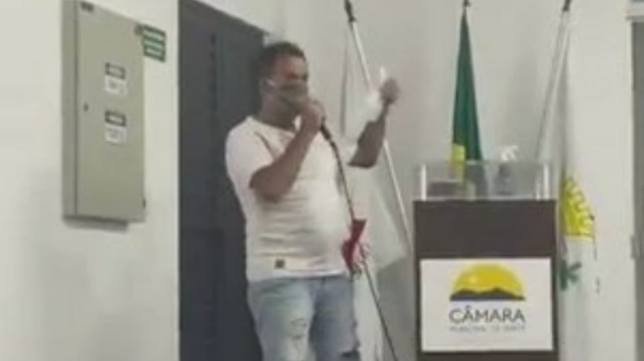 Vereador pede desculpas ao dizer que salário de mais de R$ 5 mil é 'de engraxate'