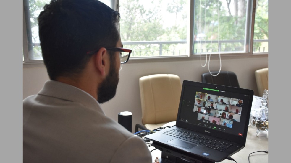 Vereadores aprovam moção que incentiva programas públicos para distribuição de absorventes às mulheres carentes