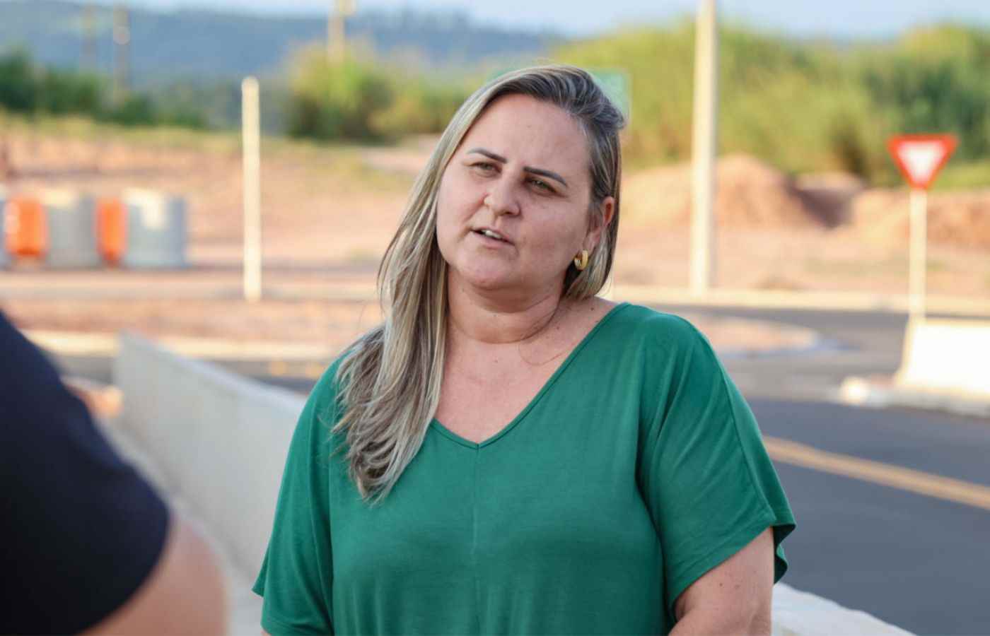 Moradora fala sobre o novo viaduto no Currupira em Jundiaí, destacando segurança e melhoria no acesso ao bairro.