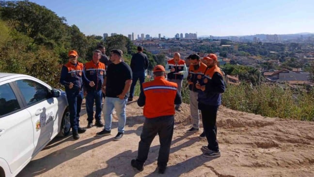 Vistoria no Morro da Baleia.