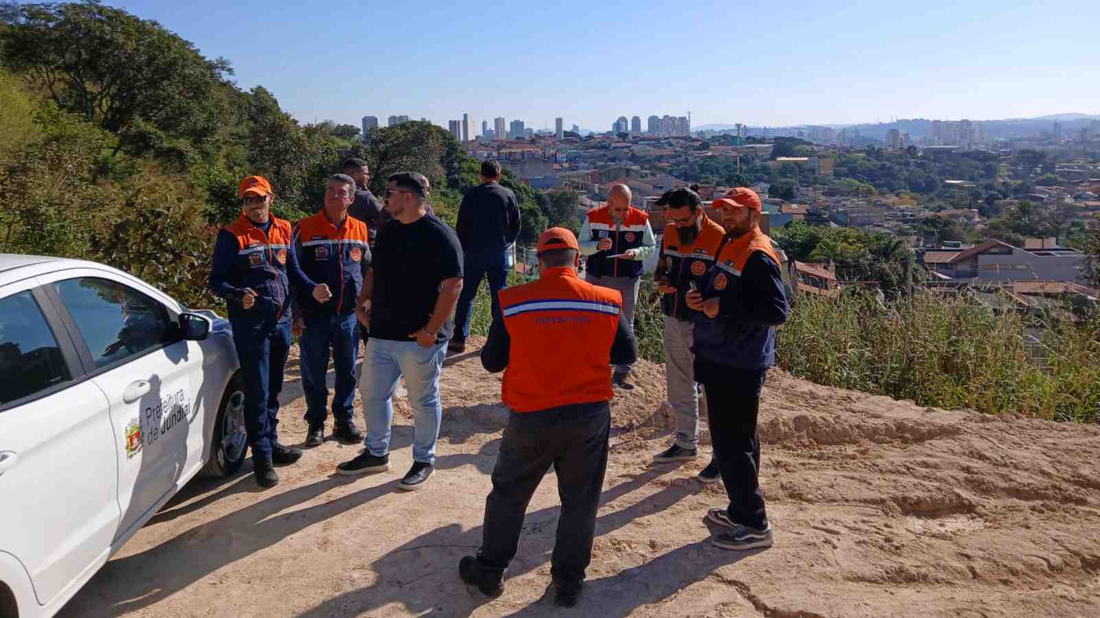 Vistoria no Morro da Baleia.