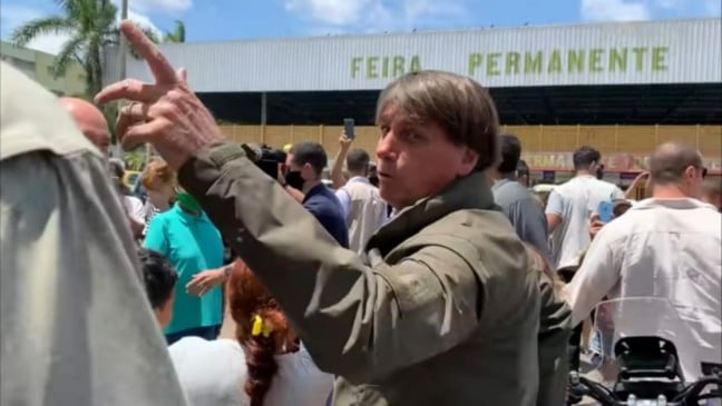 Jair Bolsonaro na Feira Permanente do Cruzeiro, em Brasília