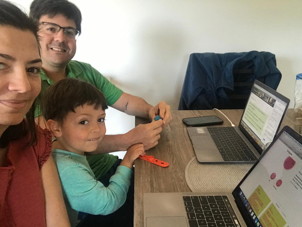 A família de Leandra a acompanhou nos Estados Unidos durante o ano de pesquisa.