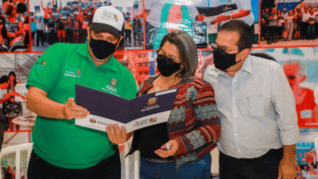 Prefeitura de Itupeva entrega de 23 matrículas aos moradores do Jardim Belvedere