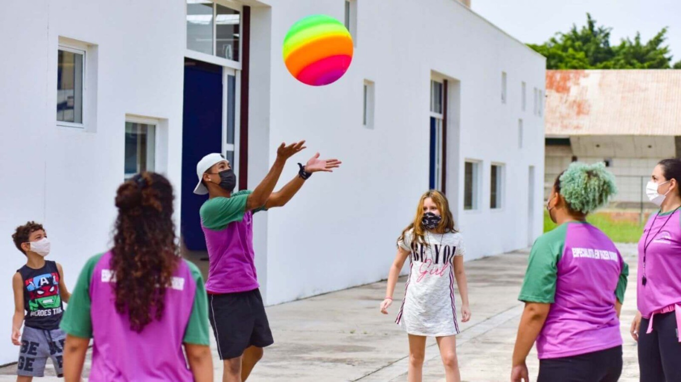 Brincadeira com crianças