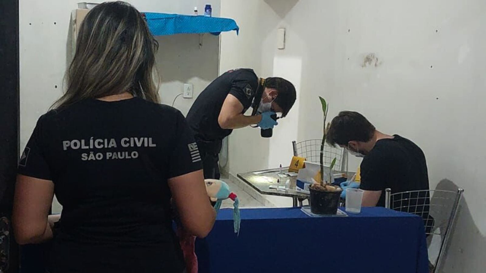 Perícia encontra sangue no berço da criança