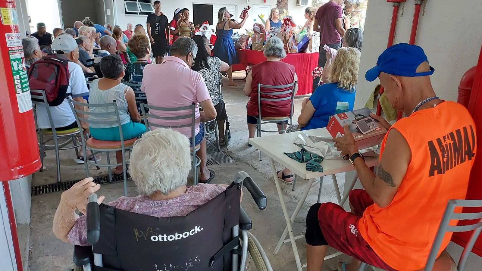 Idosos participantes da Campanha Adote um Vovô