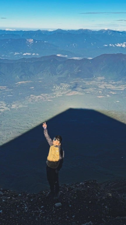 Homem no Monte Fuji