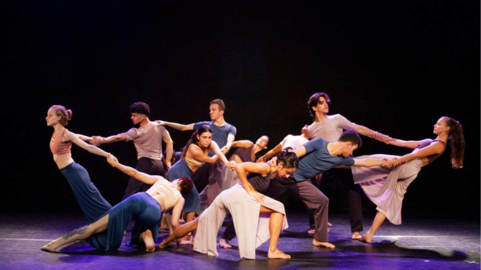 Cia. Jovem se apresenta no Vitrine da Dança.