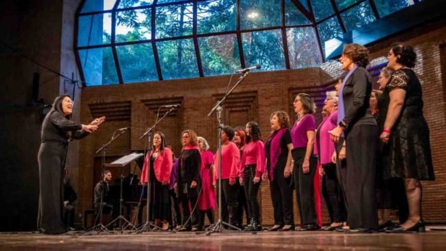 Coral CLAP se apresenta no Maxi Shopping