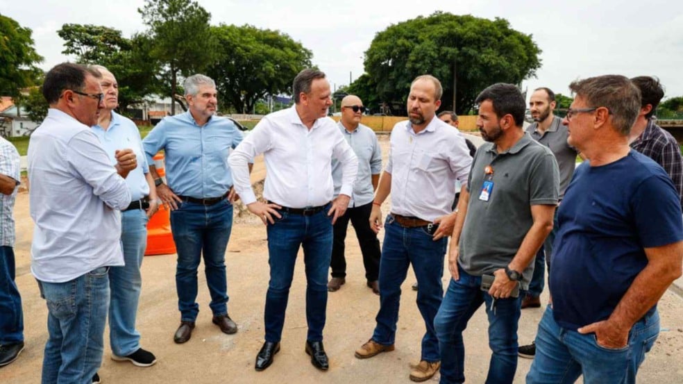 Visita técnica das obras da Avenida Frederico Ozanan.