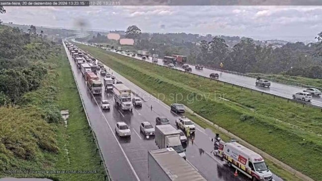 Engavetamento na Rodovia Bandeirantes.