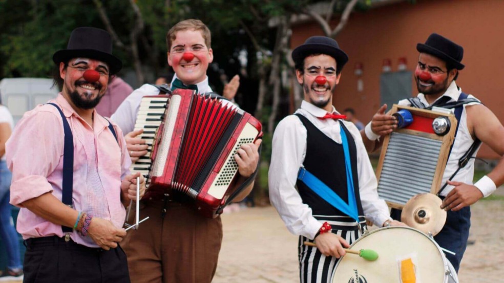 Dia Nacional do Riso Cia Tramp de Palhaços mostra o poder transformador do riso em Jundiaí Dia Nacional do Riso Cia Tramp de Palhaços mostra o poder transformador do riso em Jundiaí