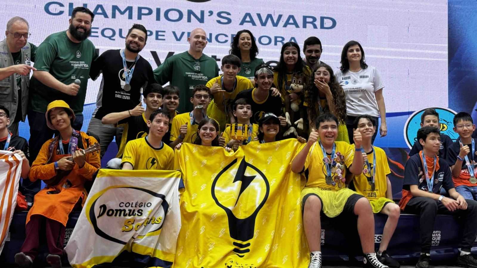 Equipe Alta Voltagem, de robótica