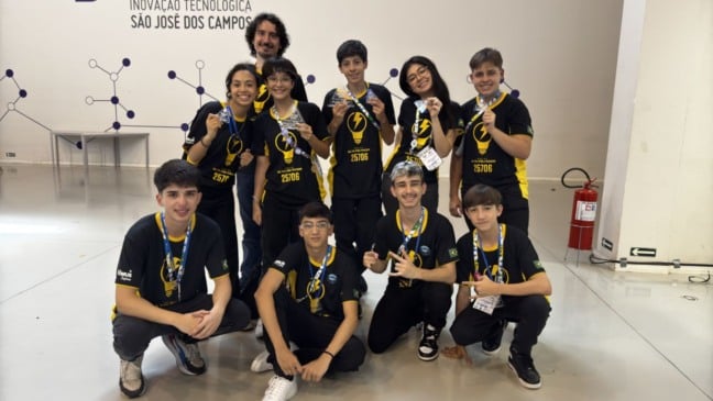 Equipe Alta Voltagem, de robótica