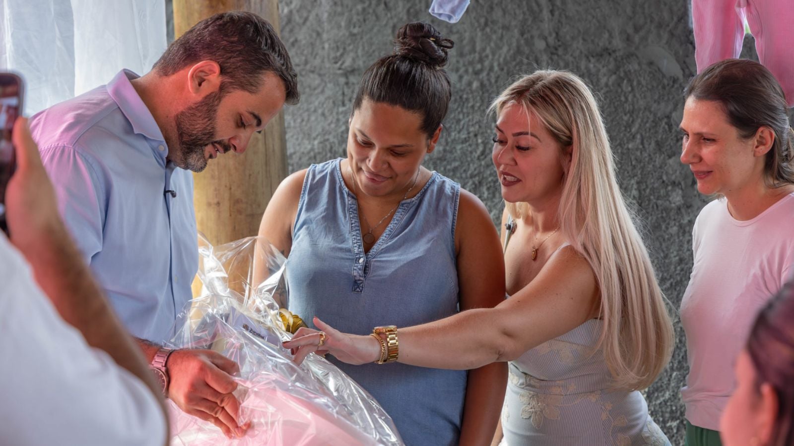 Entrega de kits do Programa Colo de Mãe em Jundiaí