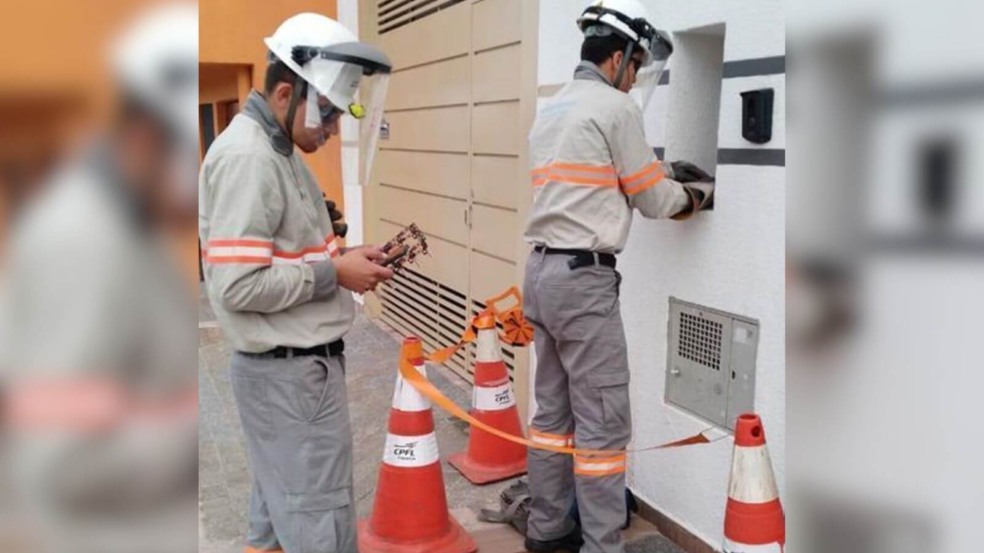 Equipes da CPFL Piratininga durante operações de combate à fraudes e furtos de energia na reguão de Jundiaí