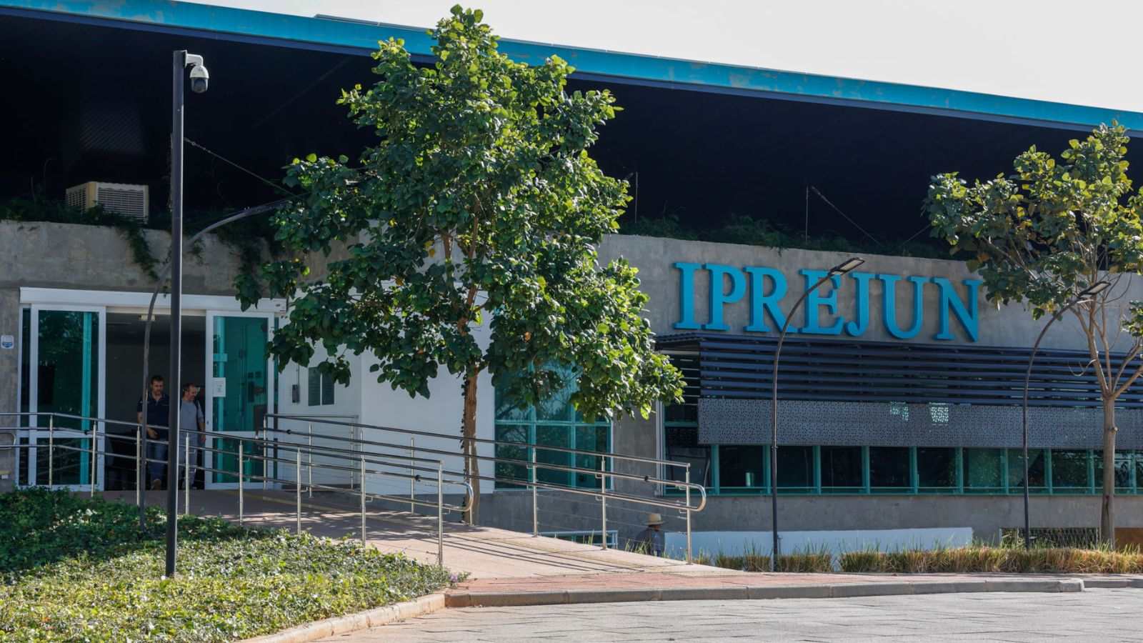 Fachada IPREJUN