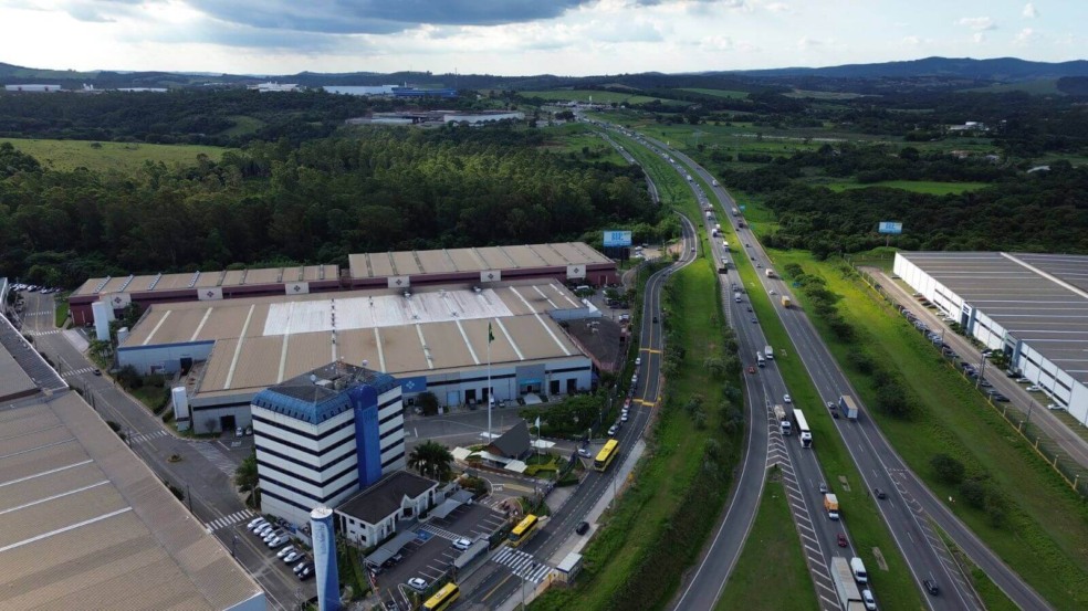 Marginal da Rodovia Dom Pedro I na região de Jarinu