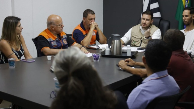 Equipes da Prefeitura de Jundiaí e Várzea Paulista