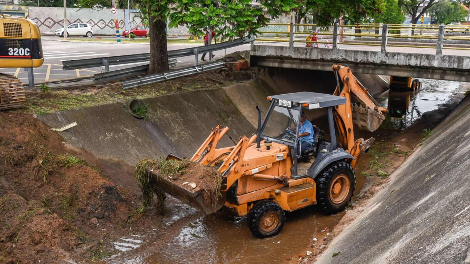 Obras de prevenção à enchentes